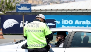 Sirkeci'de bayram tedbirleri kapsamında dron destekli trafik denetimi yapıldı