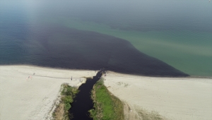 Tekirdağ'da Kınıklı Deresi'nin rengi değişti