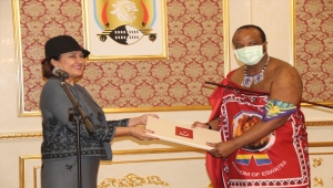 Türkiye'nin Pretorya Büyükelçisi Kandaş, Esvatini Kralı 3. Mswati'ye güven mektubu sundu