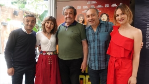 Usta oyuncular "Şimdi Yandık" filminde bir araya geldi