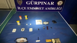 Van'da cerrahi maskeye gizlenmiş kopya düzeneği ele geçirildi