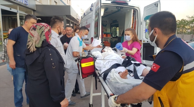 Zonguldak'ta benzin dolu bidonu çakmak ile yakan çocuk yaralandı