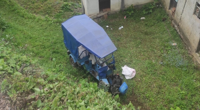 Zonguldak'ta devrilen tarım aracının sürücüsü hayatını kaybetti