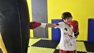 5 yaşında kick boksa başladı, 12'sinde dünya kupasında birinci oldu