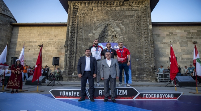"7. Erzurum Balkan Bayrak ve Uluslararası Sprint Kupası" ilk gün yarışları sona erdi