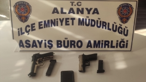 Alanya'da bir kişiyi darbeden 5 şüpheliden 2'si tutuklandı