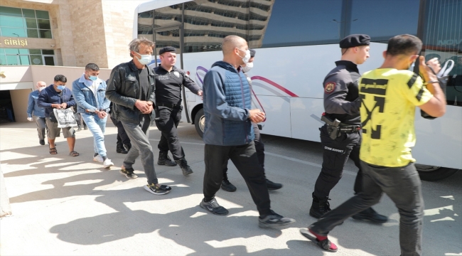 Antalya'da aranan 57 şüpheli yakalandı