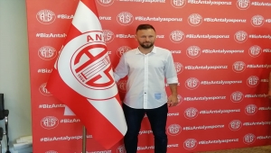 Antalyaspor, Hakan Özmert ile 1 yıllık yeni sözleşme imzaladı 