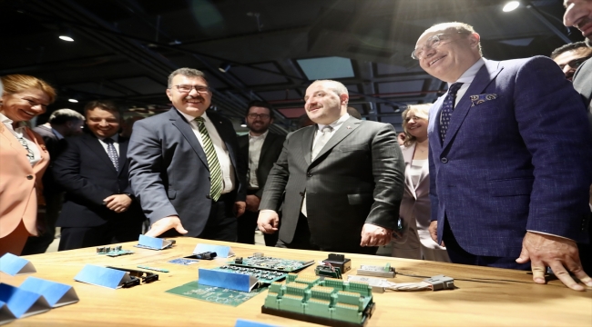 Bakan Varank, FARKLABS Teknoloji Geliştirme Merkezi'nin açılışını yaptı