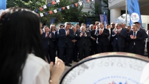 Bakanlar Varank ve Kasapoğlu, Diyarbakır'da gençlerle basketbol oynadı