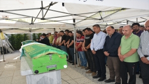 Balayı dönüşünde geçirdikleri kazada hayatını kaybeden çift defnedildi