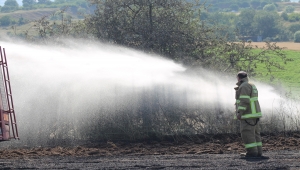 Balıkesir'de buğday tarlalarında çıkan yangın söndürüldü