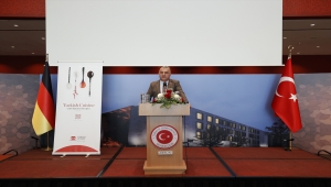 Berlin'de geleneksel Türk kahvaltısı "serpme" tarzıyla tanıtıldı