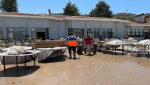 Burdur'daki su basan düğün salonunun işletmecisi yaşadıklarını anlattı