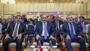 Çalışma ve Sosyal Güvenlik Bakanı Bilgin, Kamu-Sen kuruluş yıl dönümü programında konuştu: 