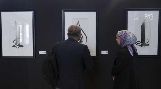 "Çizginin Ahengi" sergisi AKM'de sanatseverlerle buluştu