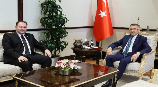 Cumhurbaşkanı Yardımcısı Oktay, KKTC İçişleri Bakanı Öztürkler'i kabul etti