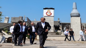 Dursun Özbek, Galatasaray Adası'nda incelemelerde bulundu: