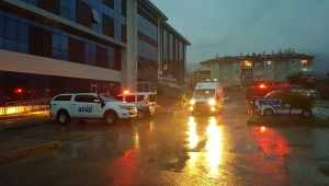 Erzincan AFAD Müdürlüğü binasına düşen yıldırım hasara neden oldu