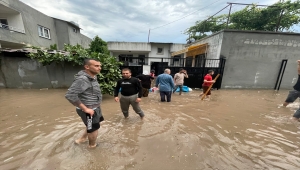 GÜNCELLEME 2 - Osmaniye'de sağanak nedeniyle ev ve iş yerlerini su bastı