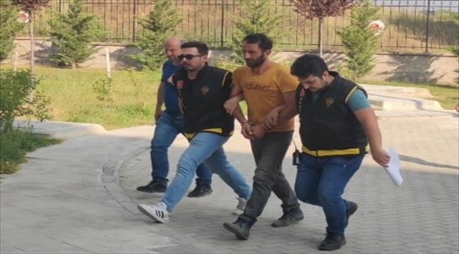 GÜNCELLEME - Bursa'da bıçakla bir kişiyi öldürüp kardeşini de yaralayan zanlı tutuklandı
