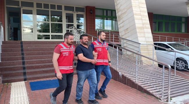 GÜNCELLEME - Isparta'da gece kulübünde çıkan silahlı kavgada 6 kişi yaralandı