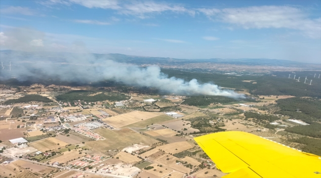 GÜNCELLEME - İzmir'de orman ve makilik alanda çıkan yangın kontrol altına alındı
