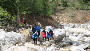 GÜNCELLEME - Kastamonu'da sele kapılan genci arama çalışmalarına ara verildi