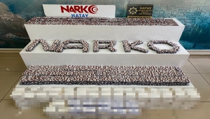 Hatay'da bir evde yeşil reçeteye tabi 15 bin 344 hap ele geçirildi