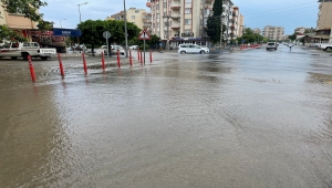 Hatay'da sağanak hayatı olumsuz etkiledi