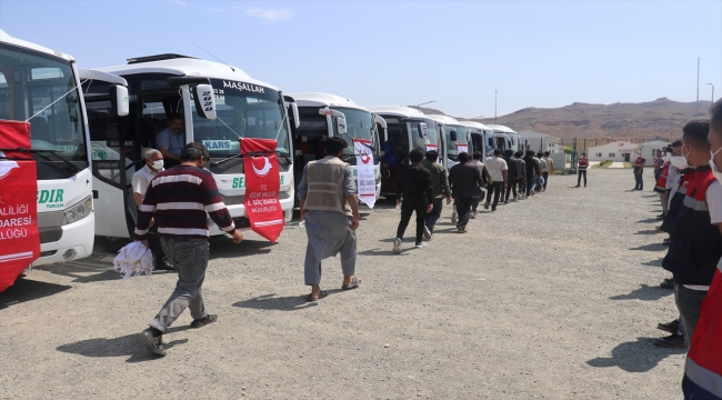 Iğdır'da 9 günde 1237 Afganistanlı göçmen ülkelerine gönderildi
