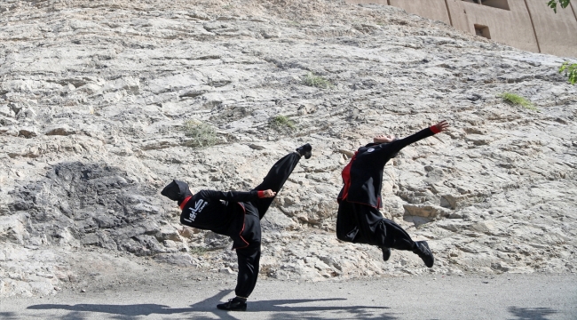 İran'daki "Afgan kadın ninjalar" ülkeleri adına uluslararası yarışmalara katılmak istiyor