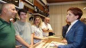 İYİ Parti Genel Başkanı Akşener'den Tekirdağ'da esnaf ziyareti 