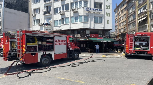 Kadıköy'de lokantada çıkan yangın söndürüldü