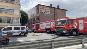 Kadıköy'de metruk binada yangın