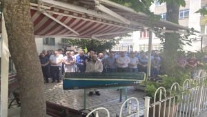 Karne günü apartmandan düşerek ölen lise öğrencisinin cenazesi toprağa verildi