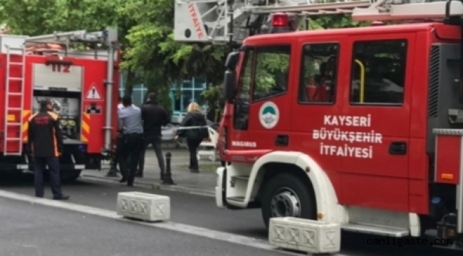 Kayseri'de 14 katlı apartmanda korkutan yangın