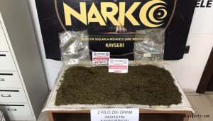 Kayseri'de bebek çantasına gizlenmiş 2 kilo 250 gram uyuşturucu ele geçirildi