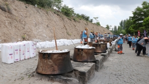 Kayseri'de Mimarsinan Evliyalar Günü Pilav Etkinliği yapıldı