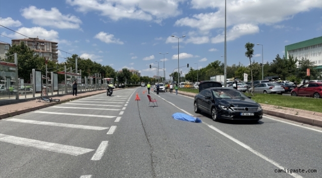 Kayseri'de otomobilin çarptığı bisikletli hayatını kaybetti