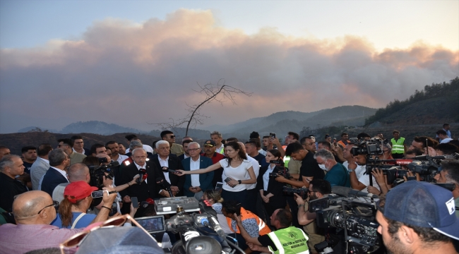 Kılıçdaroğlu, Marmaris'te yangın bölgesinde incelemelerde bulundu: