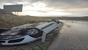 Kırıkkale'de su kanalına devrilen otomobildeki 6 kişi yaralandı