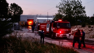 Kocaeli'de sanayi gazları dolum tesisinde yangın
