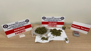 Kütahya'da uyuşturucu operasyonunda 2 kişi tutuklandı