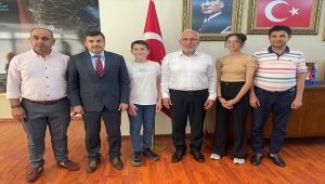 LGS'den tam puan alan öğrenciler başarılarını düzenli çalışmaya borçlu