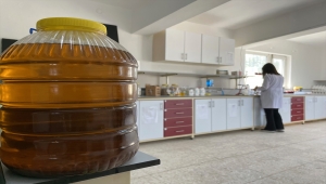 Manisa'da okullardan toplanan atık yağlar, üniversitede biyodizele dönüşüyor