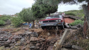 Manisa'da sağanak ve dolu yaşamı olumsuz etkiledi