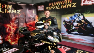 Motosiklet tamirhanesinde dünya şampiyonluğu hayalleri kuruyor