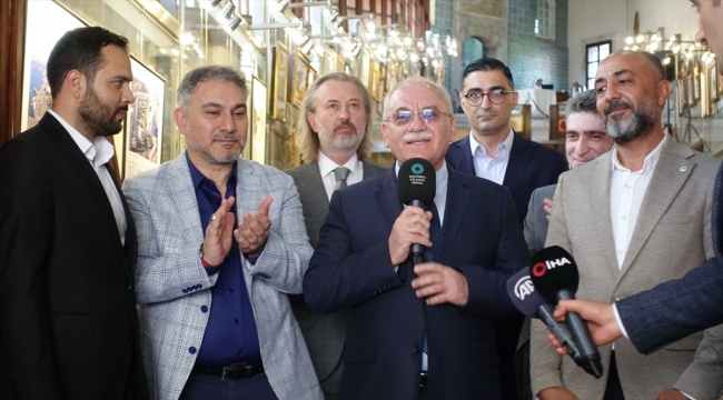 Muzaffer Okur'un "Ahşap Dile Gelirse" sergisi, Hünkar Kasrı'nda açıldı