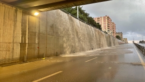 Osmaniye'de sağanak nedeniyle ev ve iş yerlerini su bastı